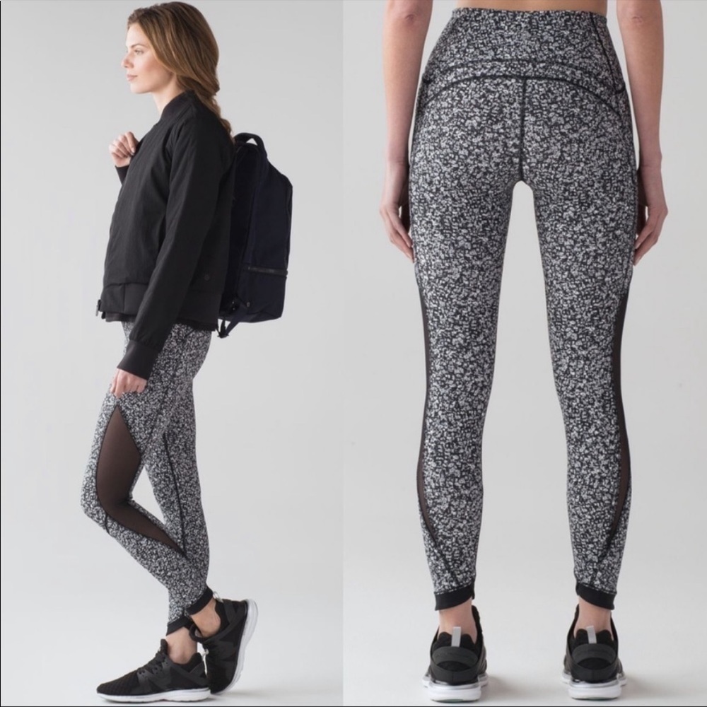 Lululemon- Sole Training 7/8 Tights In Daisy Dust Alpine White Black- 4